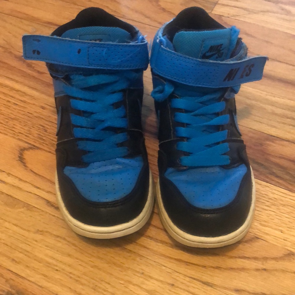 Nike basketball sneakers